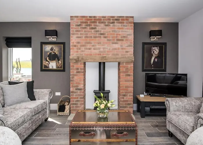4 Bedroom Barn Conversion In Beamish County Durham