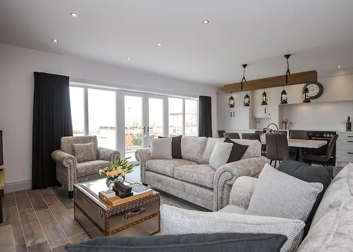 4 Bedroom Barn Conversion In Beamish County Durham