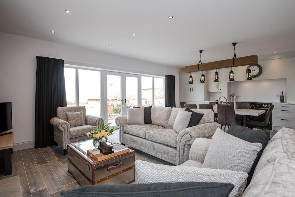 4 Bedroom Barn Conversion In Beamish County Holiday home