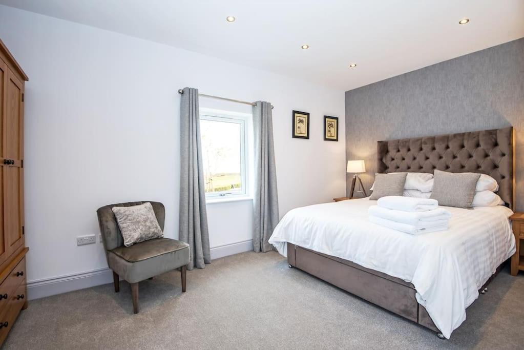 4 Bedroom Barn Conversion In Beamish County Durham